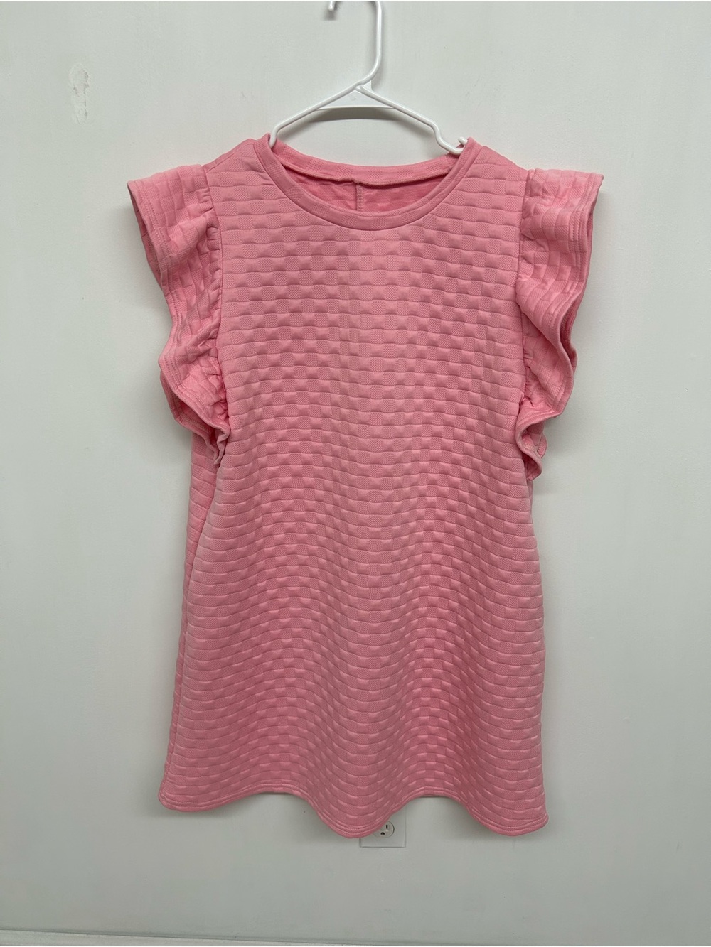 Pink Textured Ruffle Sleeve Shift Dress - Picture 2 of 4